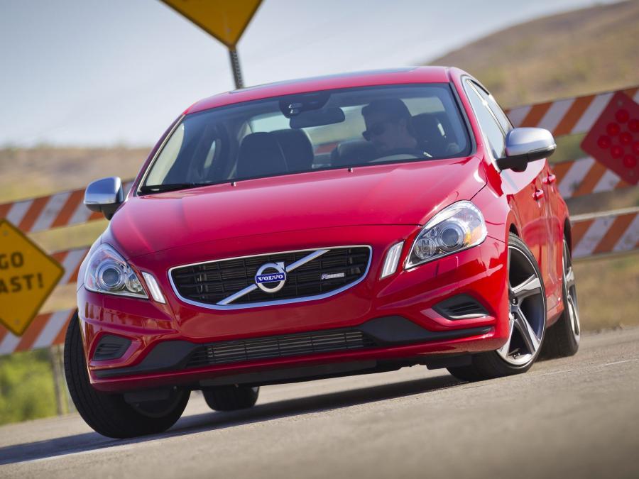  Volvo S60 R-Design 2010 года  (US) (фото 11 из 11)